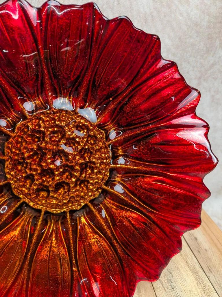 Assiette vintage en verre rouge ambré