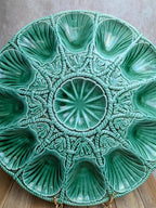 Grand plat à huîtres / coquillages Sarreguemines barbotine vert