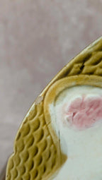 Assiette en barbotine – motif poires
