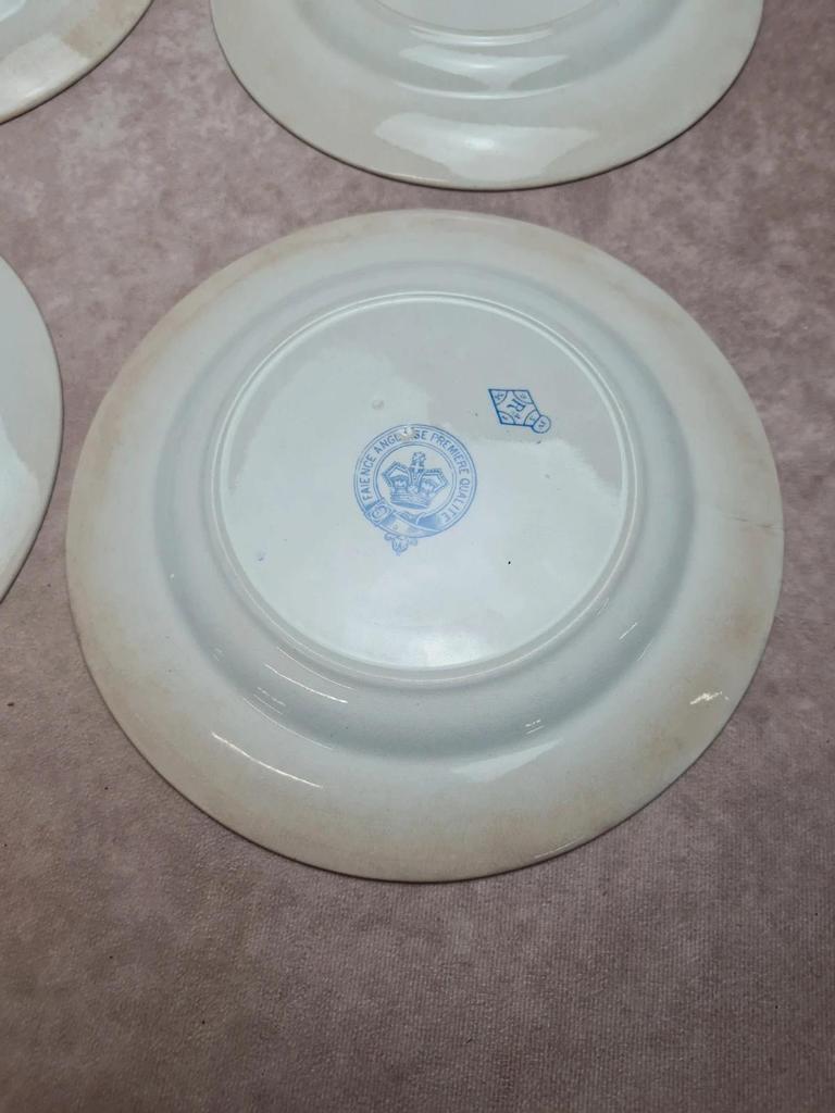 Assiettes terre de fer anglaises 1872 💙 Émile Bourgeois Grand Dépôt Paris – décor bleu rare – lot 8