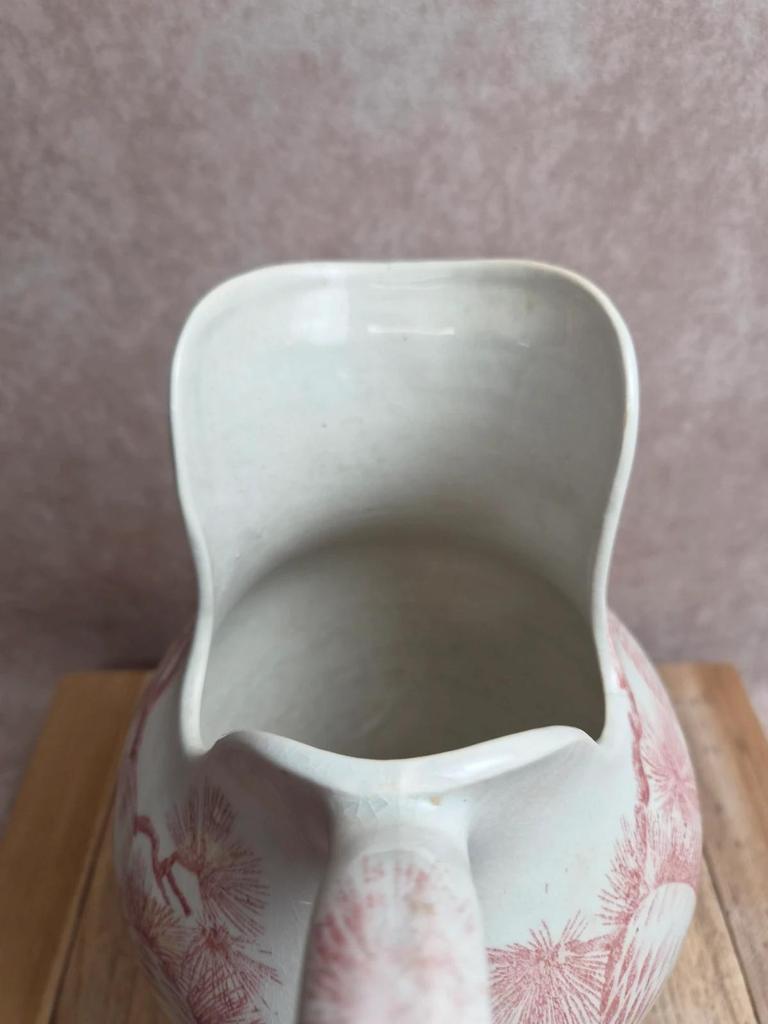 Broc de toilette Terre de Fer Creil & Montereau Sanremo – décor pommes de pin rare