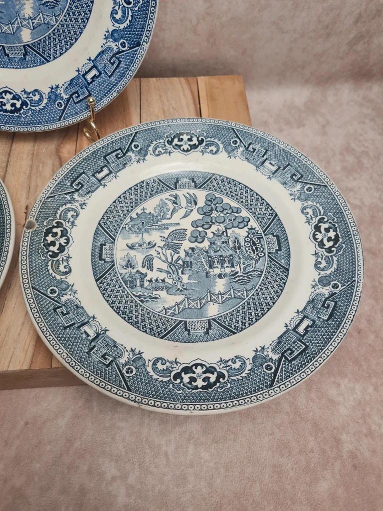 Lot 3 assiettes plates Terre de fer Saint-amand modèle Chinois bleu dépareillées