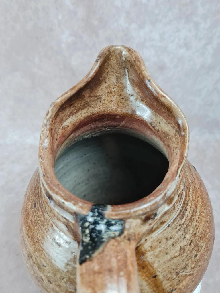 🏺 Ancien pichet en grès vernissé, travail artisanal