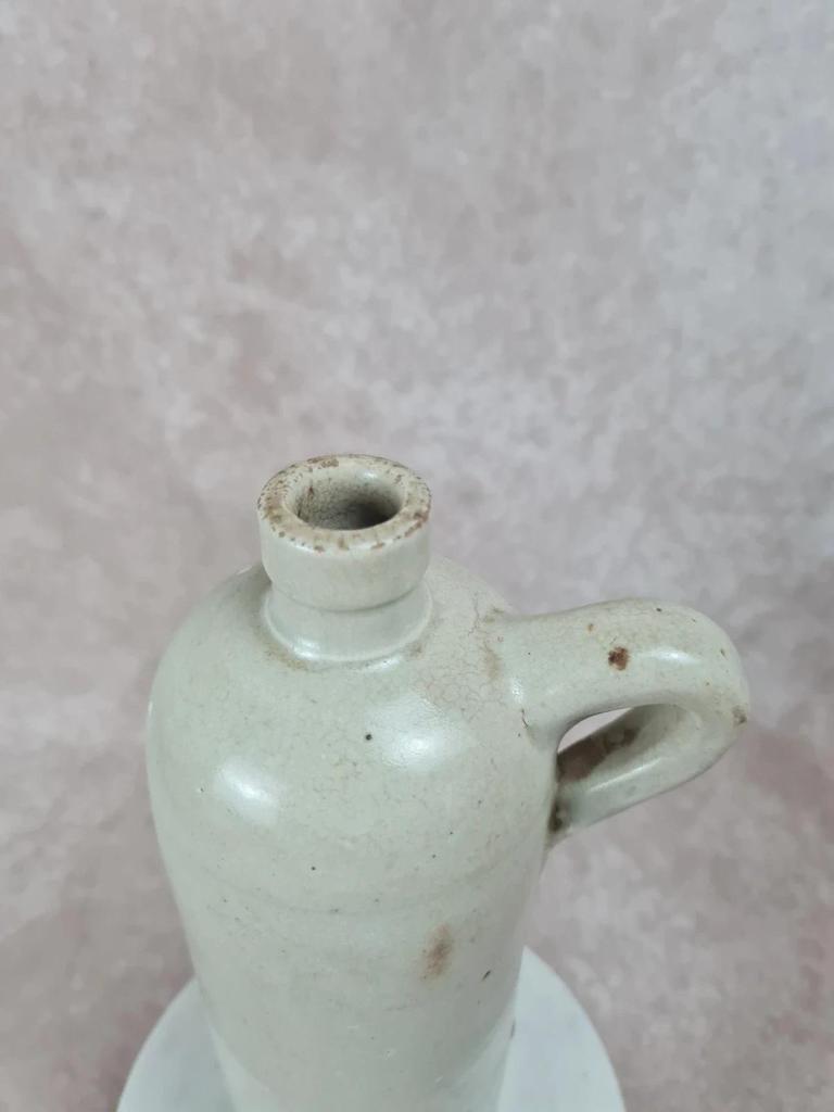 Ancienne bouteille en grès vernissé beige Xixᵉ, avec anse, déco vintage 🏺