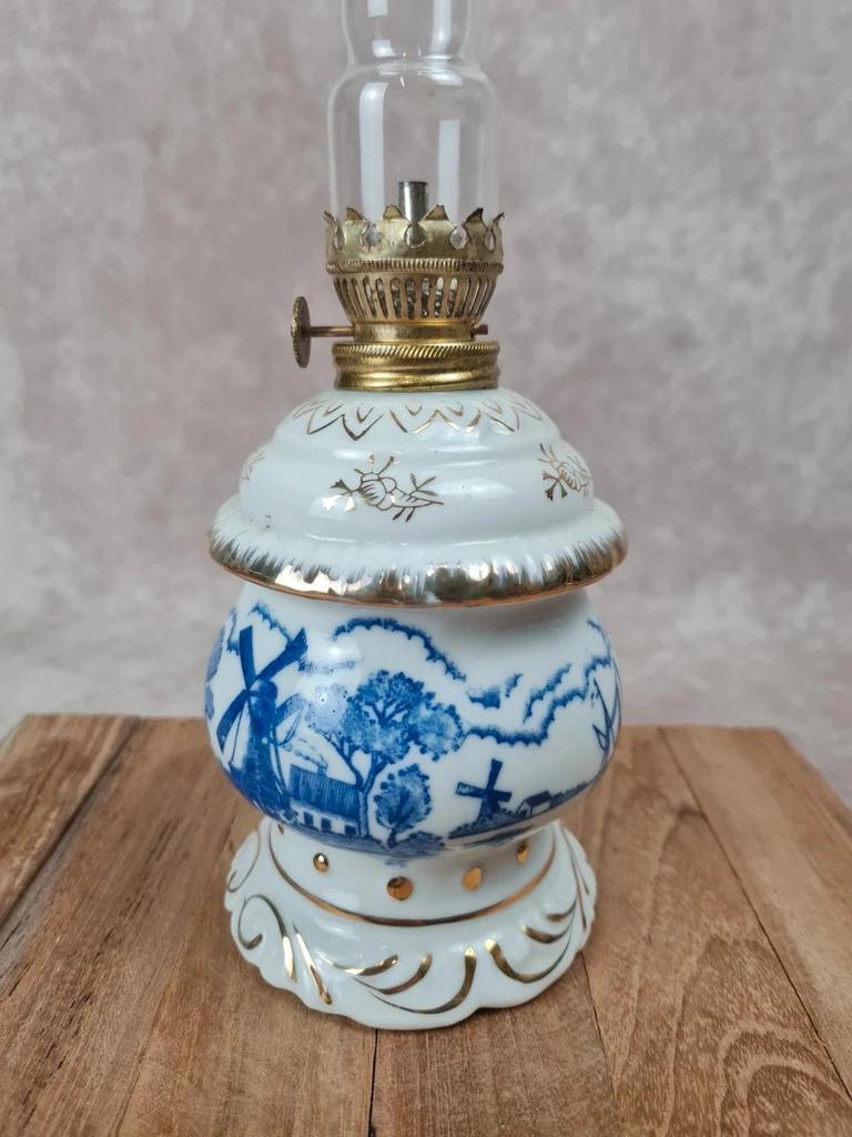 🪔 Ancienne lampe à pétrole porcelaine bleue & blanche Made in Japan