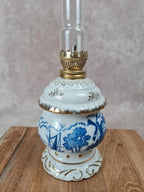 🪔 Ancienne lampe à pétrole porcelaine bleue & blanche Made in Japan