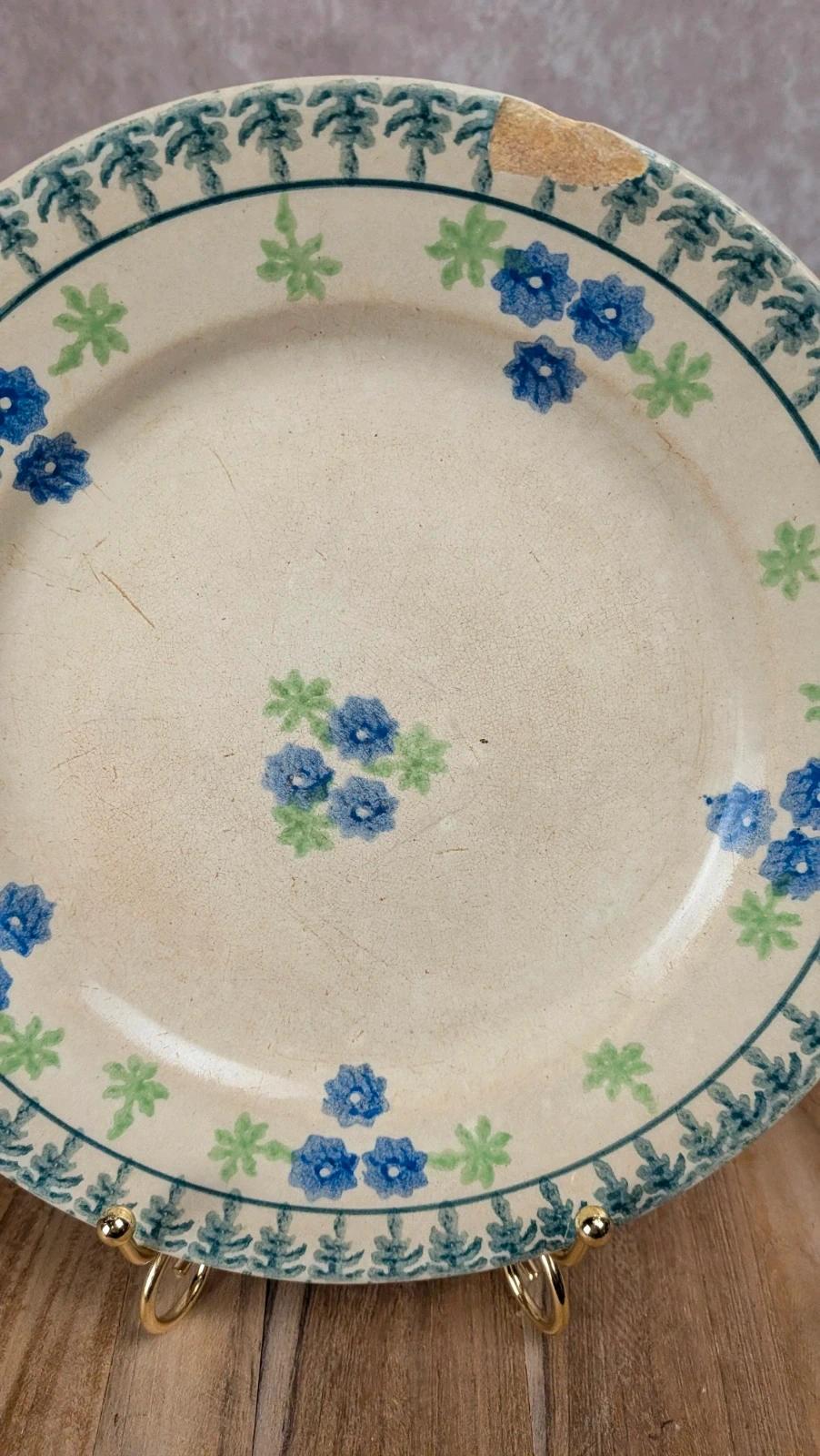 Assiette ancienne en faïence attribuée à Veyard – Bordeaux – Xixᵉ siècle