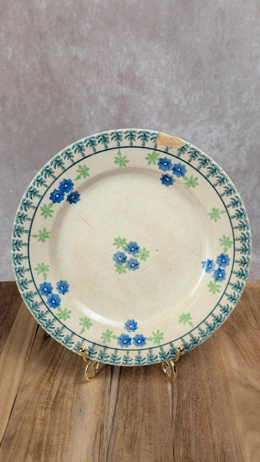 Assiette ancienne en faïence attribuée à Veyard – Bordeaux – Xixᵉ siècle