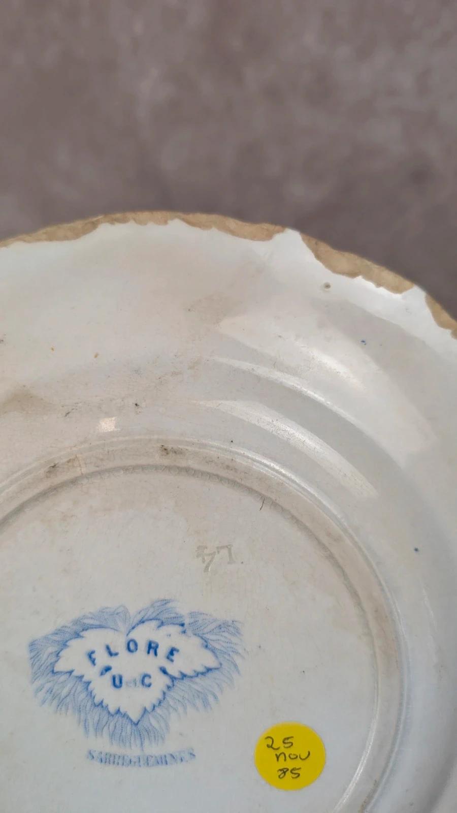 Assiette ancienne Sarreguemines – Modèle “flore”