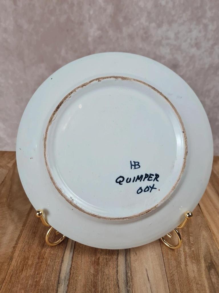 Assiette ancienne signée Hb Quimper – décor breton main