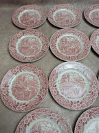 Assiettes à dessert anglaises terre de fer J Broadhurst Constable Series toile de Jouy rouge
