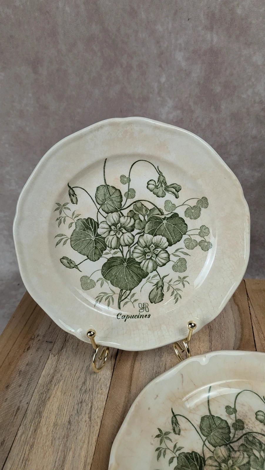 Lot de 2 assiettes Gien – Modèle Capucines – Faïence ancienne