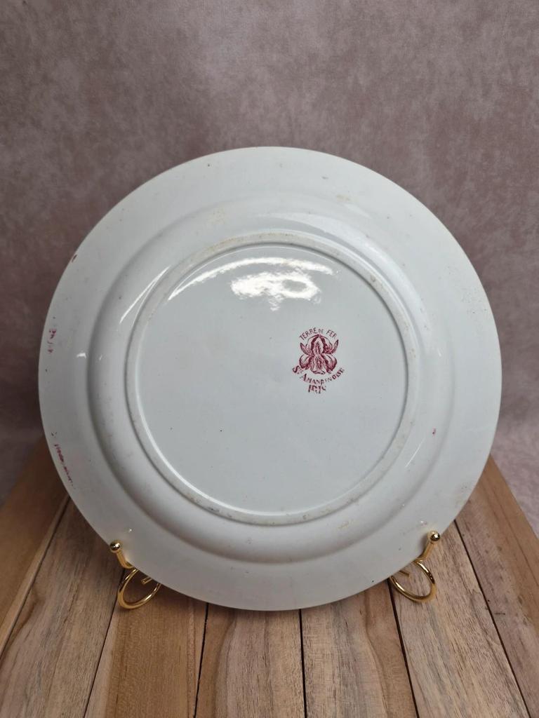 Plat rond ancien Saint-amandinoise – Modèle Iris – Terre de fer