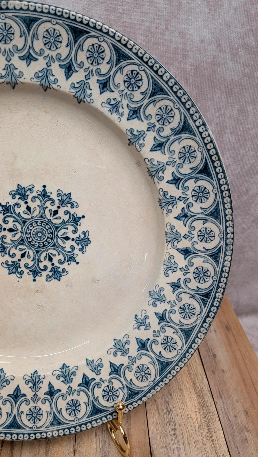 Plat ancien en terre de fer Badonviller modèle turc