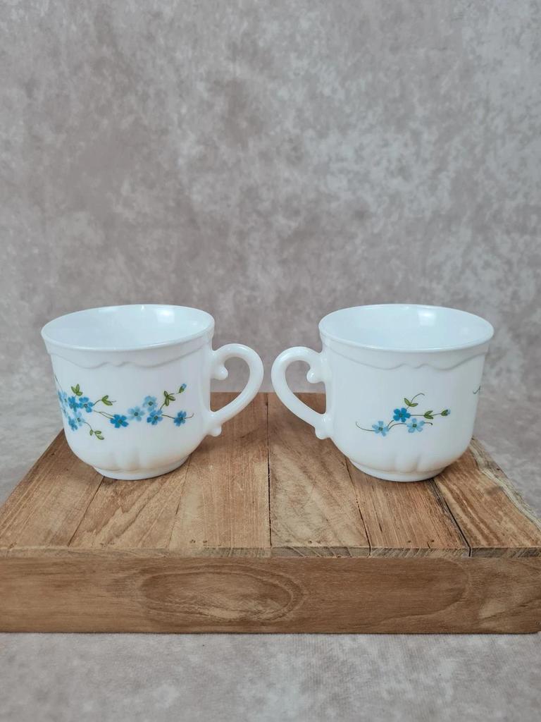🌿 Duo de grandes tasses Arcopal – modèle Myosotis 🌿