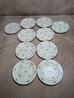 Lot de 10 petites assiettes en porcelaine fleurie et dorée vintage