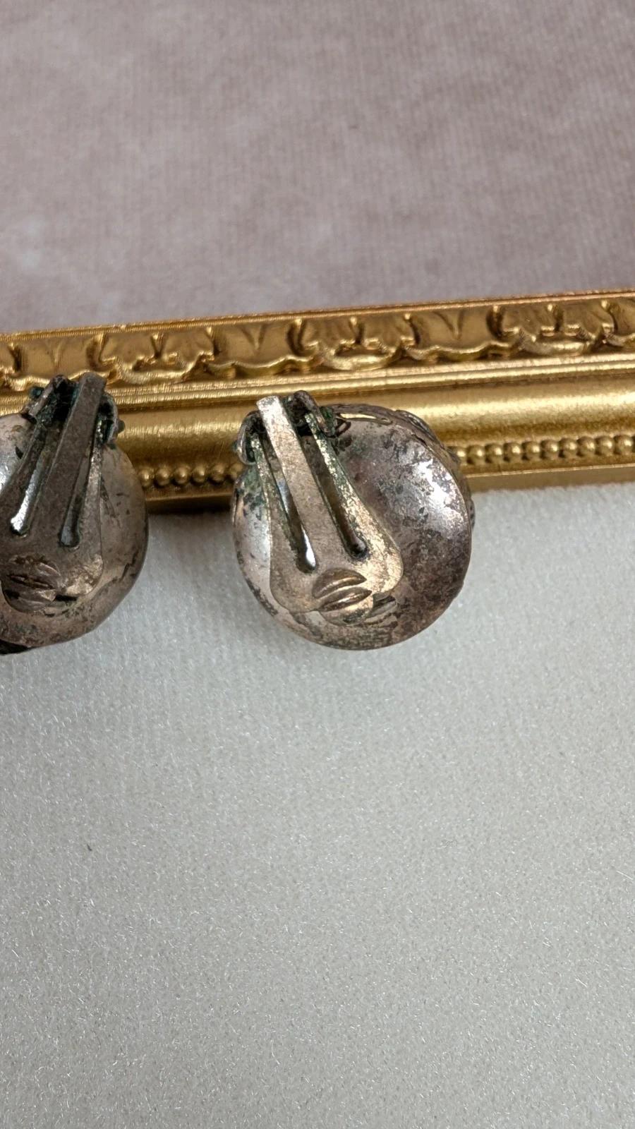 Boucles d’oreilles vintage à clips – perles monture argentée années 50/60