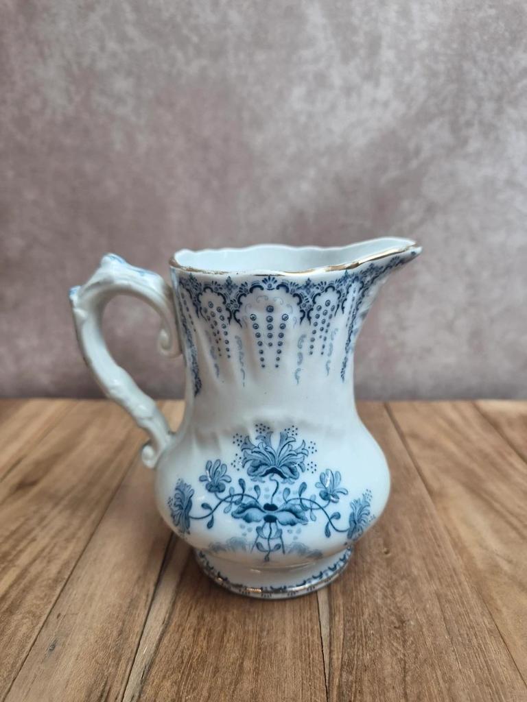 Pot à lait ancien Saint-amand et Hamage Régence terre de fer bleu