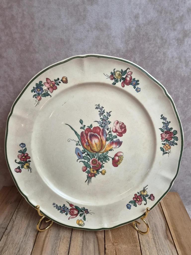 Lot 2 plats Villeroy & Boch Mettlach 1562 – décor floral vintage