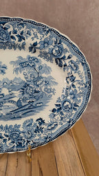 Grand plat ovale anglais Churchill bleu décor paysage