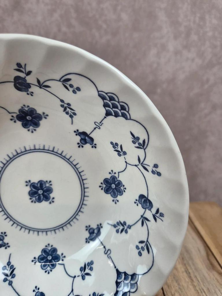 Bol Churchill England décor bleu floral – modèle style Finlandia / Blue Onion
