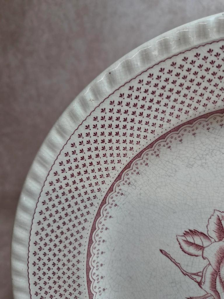 Grande assiette Lunéville English Style – Décor rose bordeaux – Esprit cottage anglais
