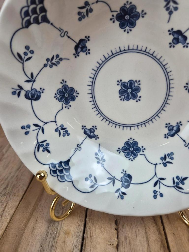 Bol Churchill England décor bleu floral – modèle style Finlandia / Blue Onion