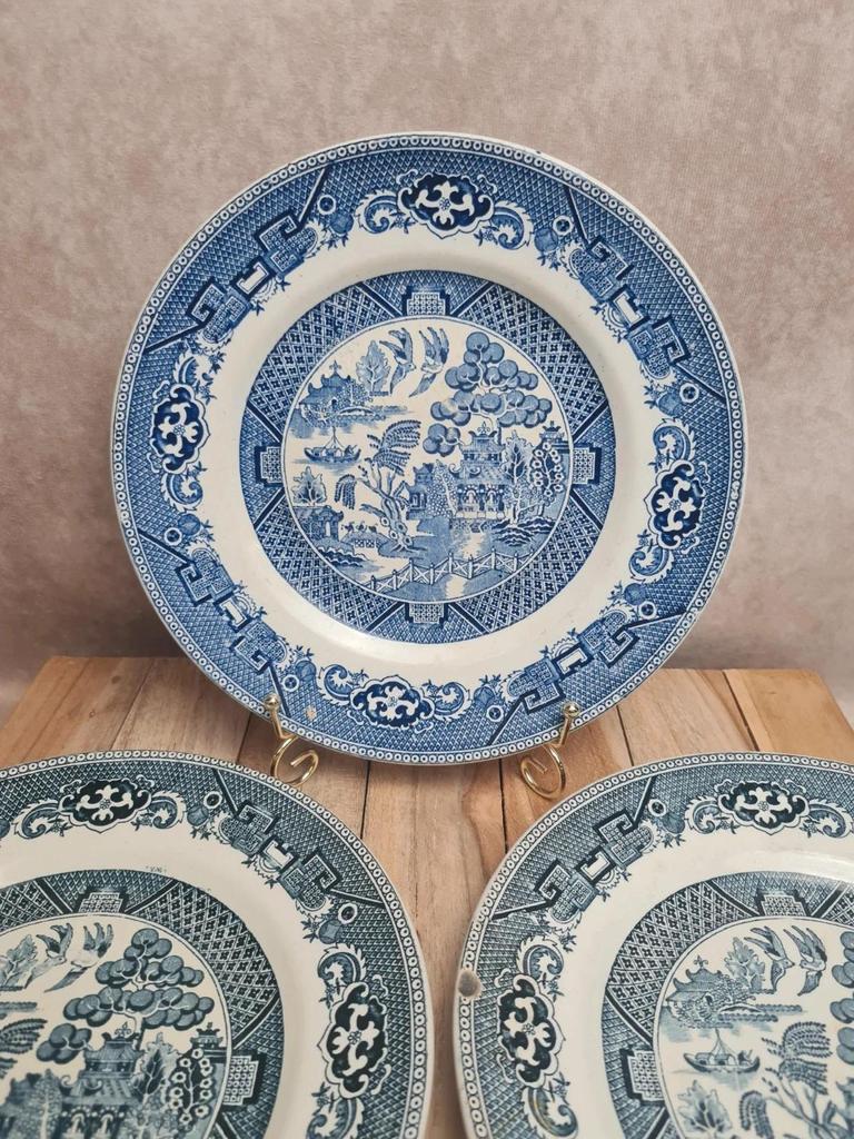 Lot 3 assiettes plates Terre de fer Saint-amand modèle Chinois bleu dépareillées