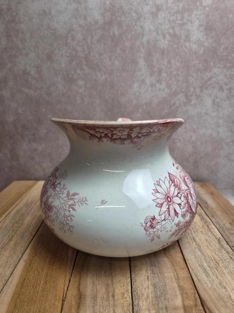 Petit broc ancien terre de fer Hamage Nord modèle Jardinière – décor rose