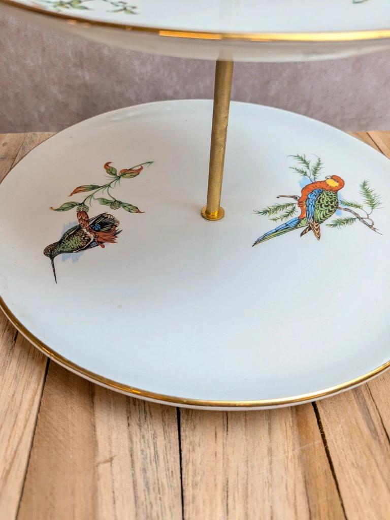 Serviteur muet 2 étages en faïence de Gien – Oiseaux exotiques – Métal doré