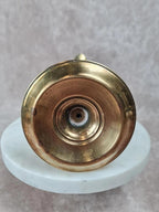 Ancien bougeoir / lampe à huile en laiton