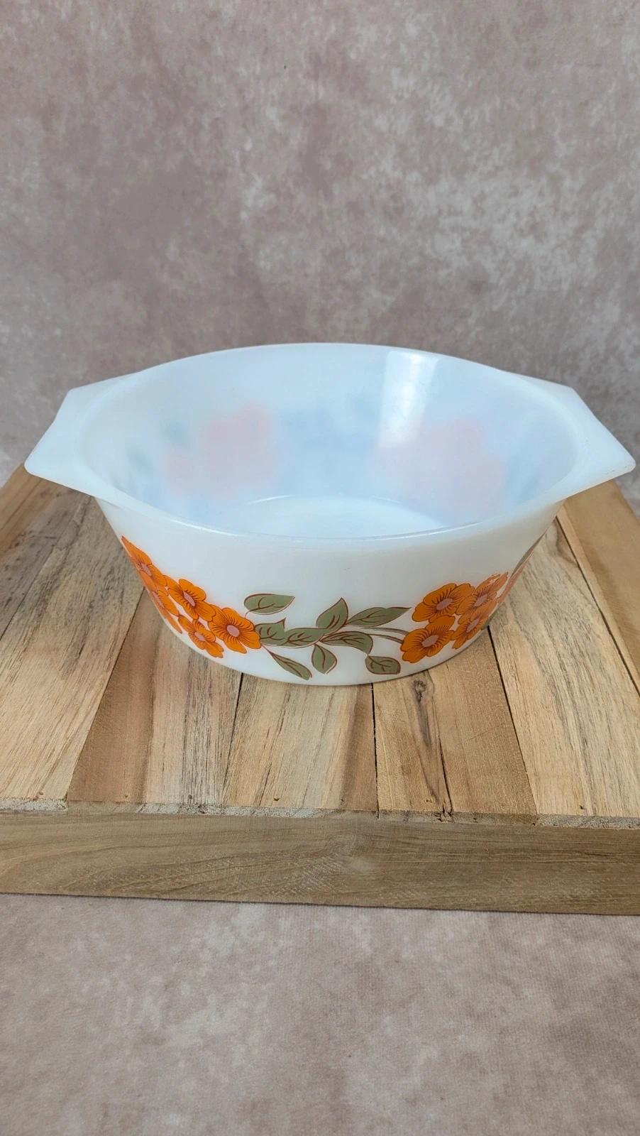 Grand plat Arcopal fleurs orange