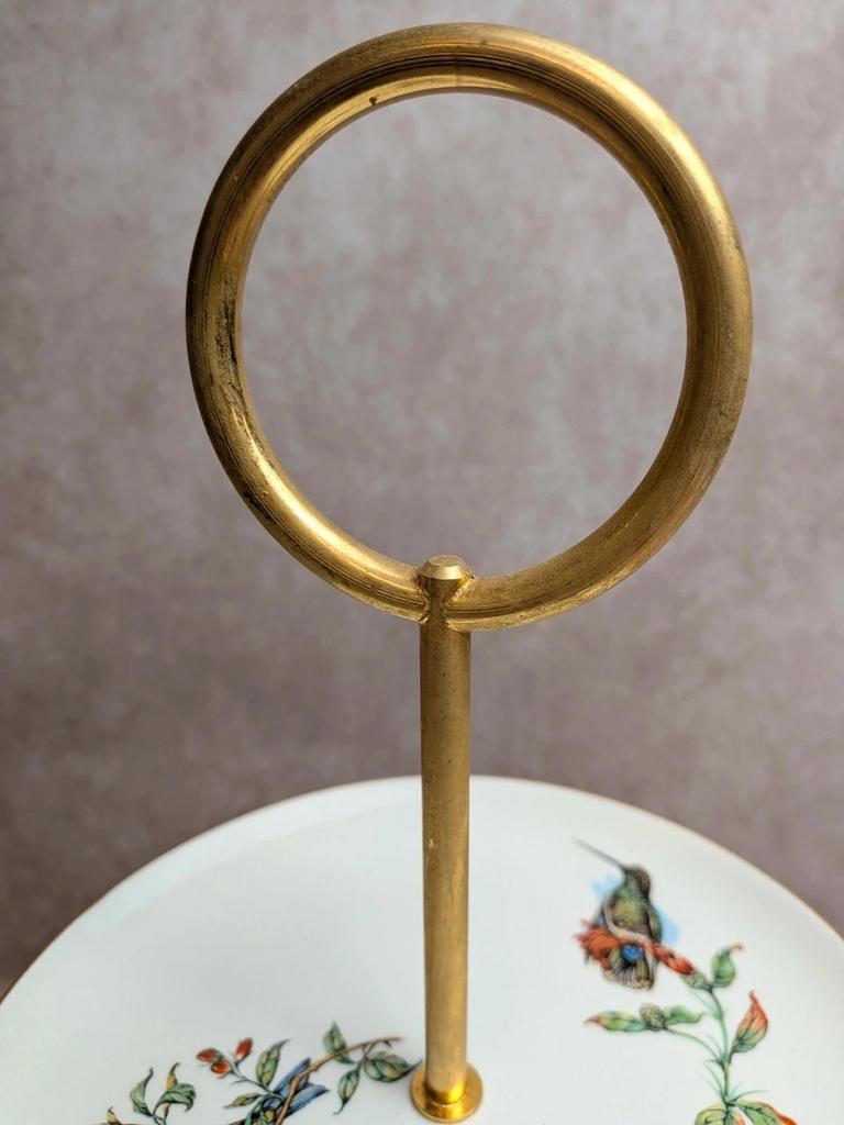 Serviteur muet 2 étages en faïence de Gien – Oiseaux exotiques – Métal doré