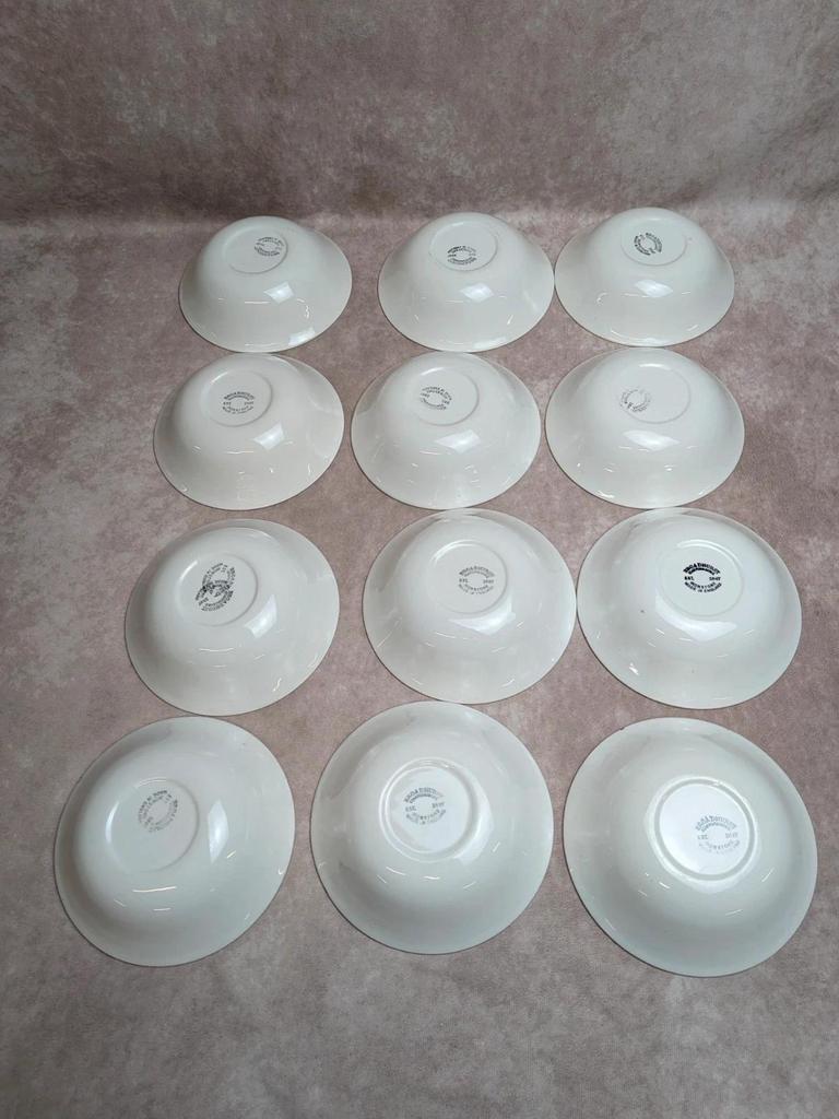 Coupelles anglaises terre de fer Broadhurst Staffordshire toile de Jouy rouge