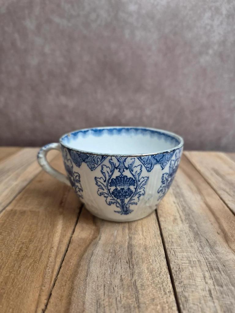 Tasse ancienne K&g Lunéville – Modèle Nanceen – Faïence bleue – Rare