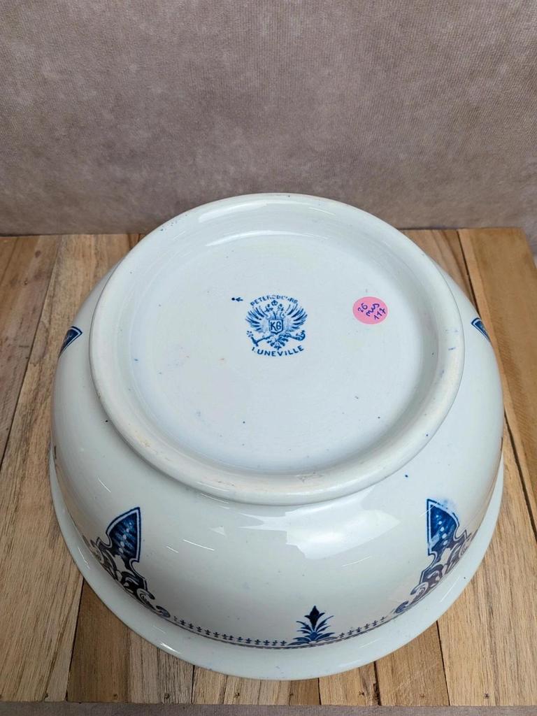 Saladier ancien en terre de fer Lunéville modèle Petersbourg bleu