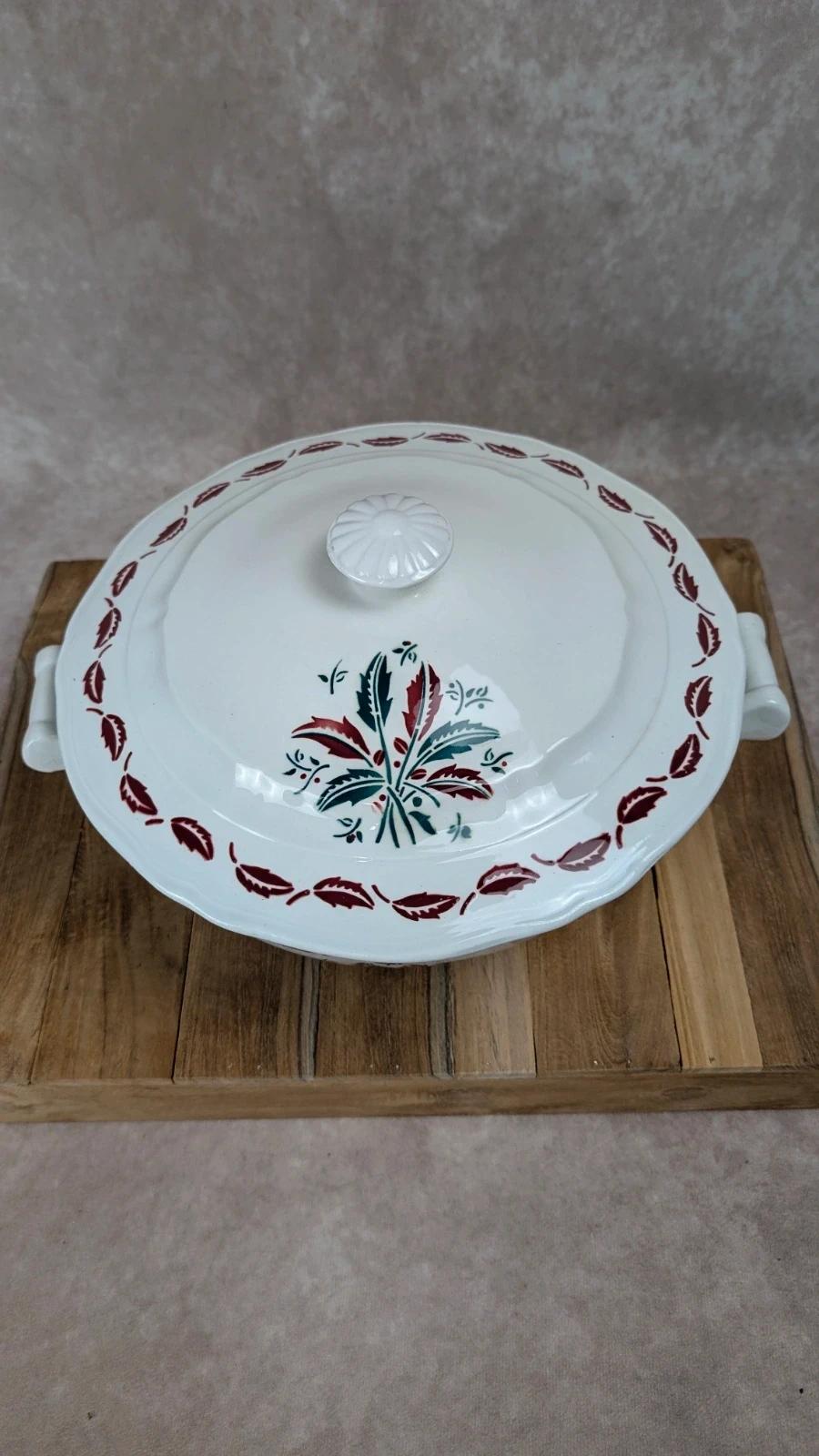 Belle soupière ancienne L’amandinoise – modèle “auvergne”