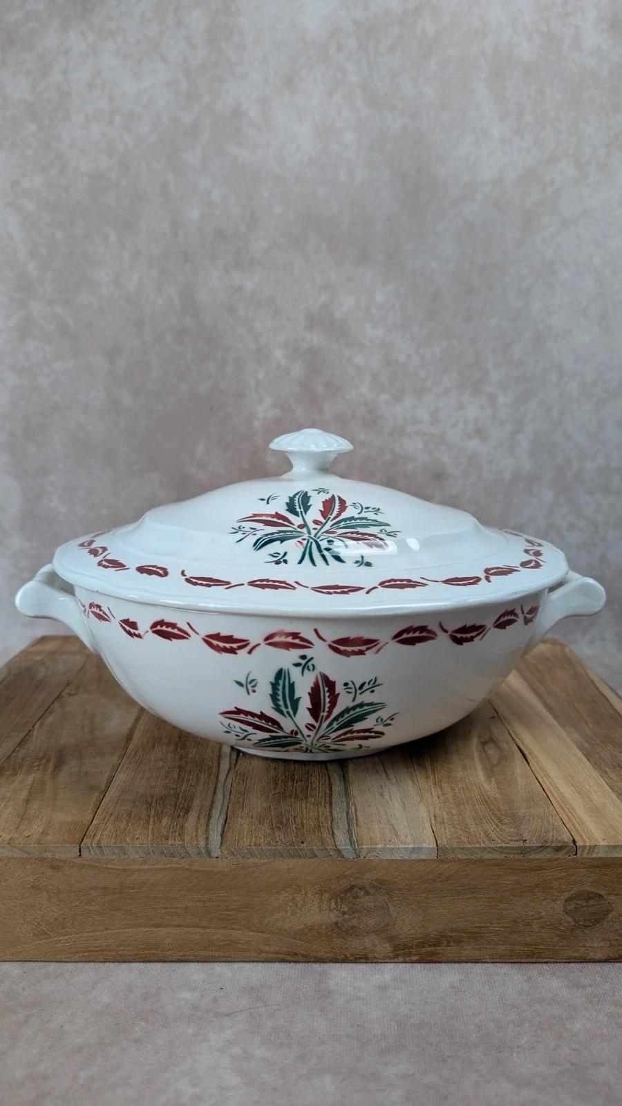 Belle soupière ancienne L’amandinoise – modèle “auvergne”