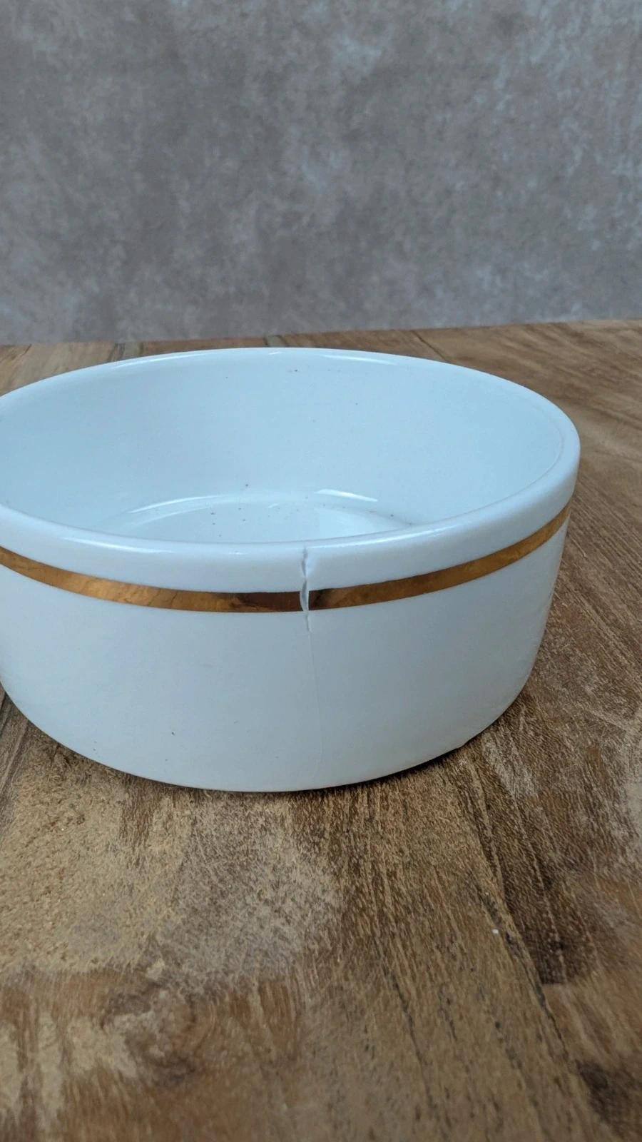 Boîte ancienne en porcelaine de Limoges