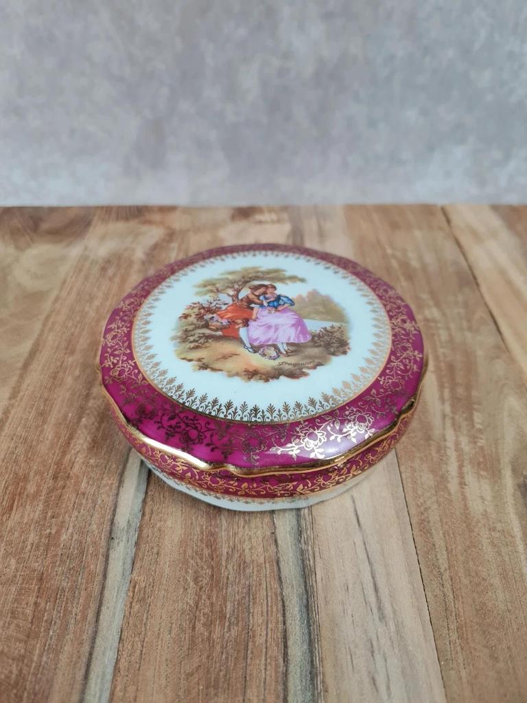 💖 Boîte en porcelaine de Limoges – décor Fragonard 💖
