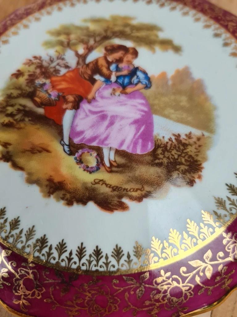 💖 Boîte en porcelaine de Limoges – décor Fragonard 💖