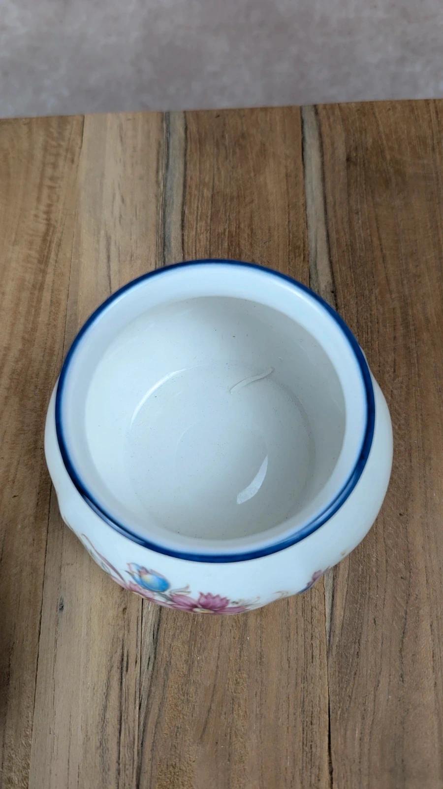 Boîte en porcelaine peinte à la main – Paris