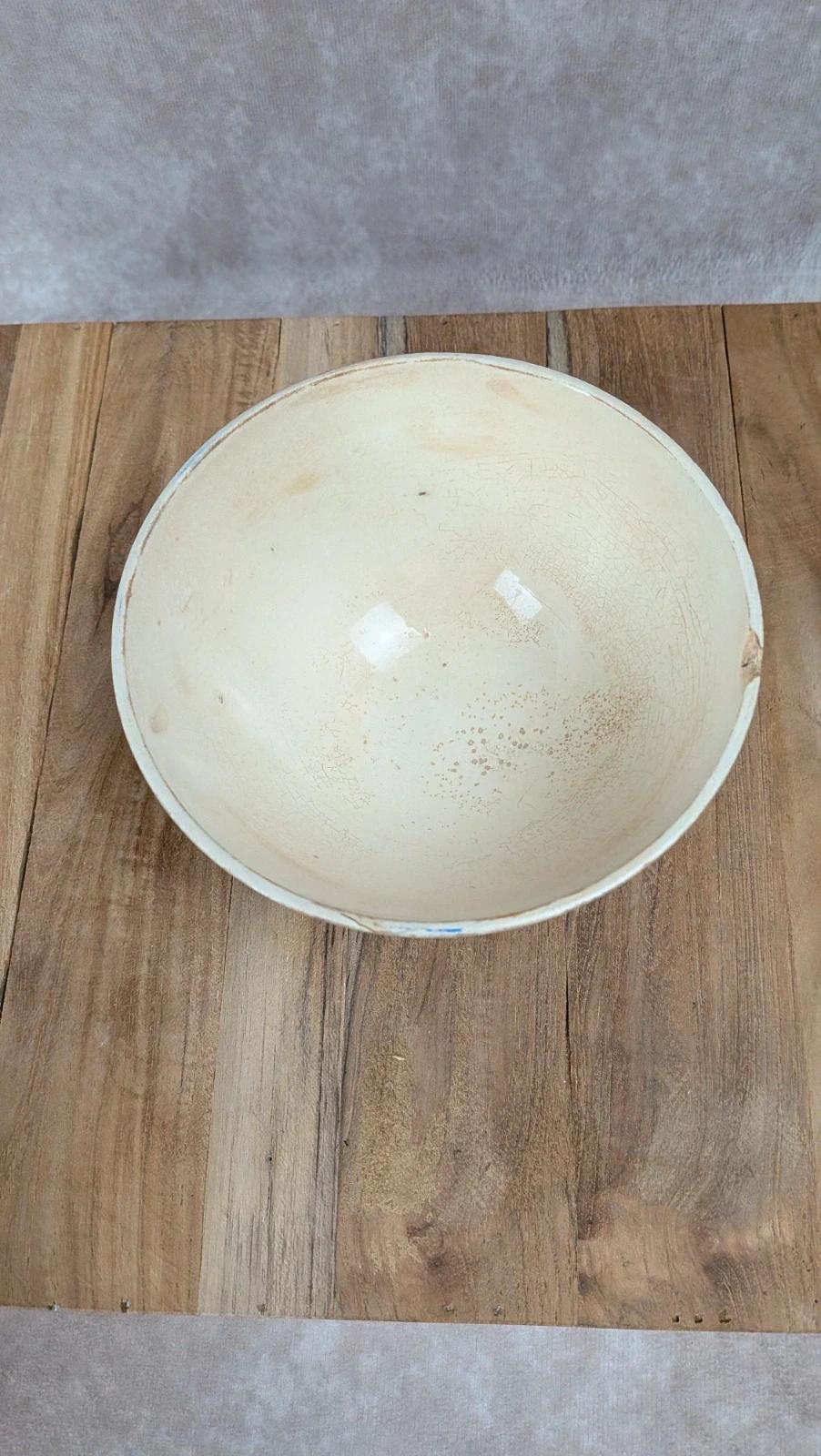 Bol ancien en céramique – décor floral bleu & bordeaux