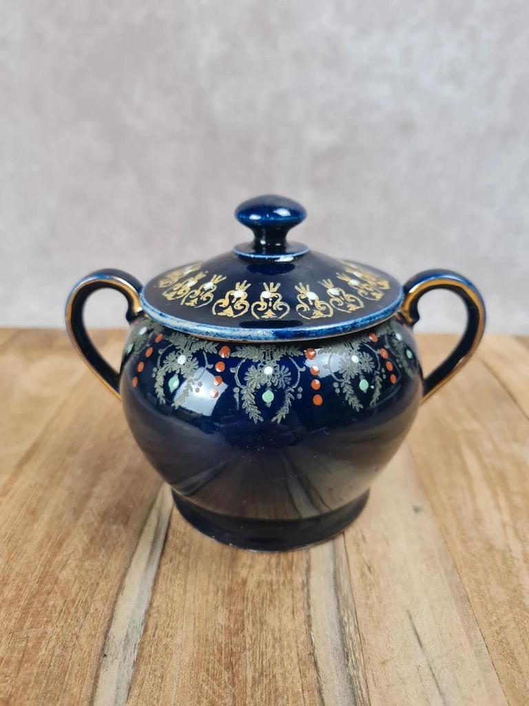 Bonbonnière ancienne en faïence bleu cobalt dorée – fin Xixe / début Xxe