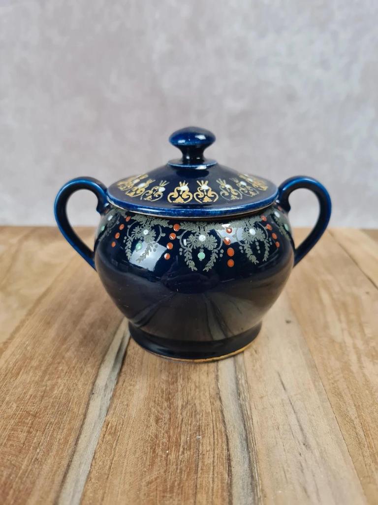 Bonbonnière ancienne en faïence bleu cobalt dorée – fin Xixe / début Xxe