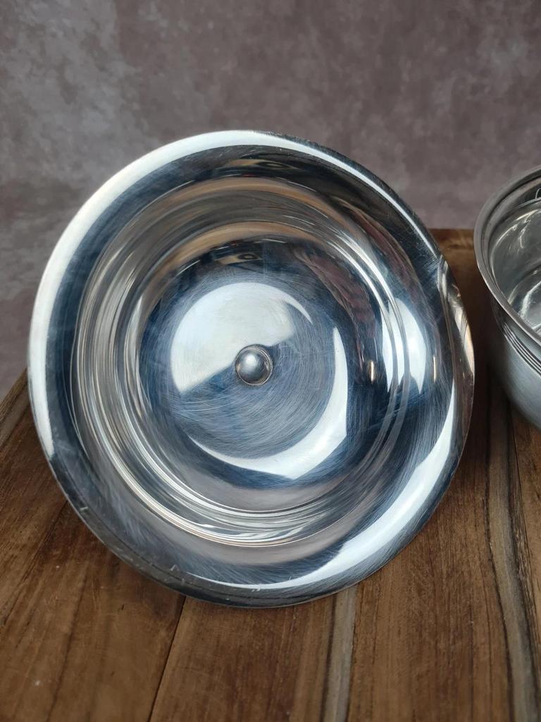 Bonbonnière ancienne en métal argenté Gelb – Motif artichaut Art déco