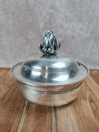 Bonbonnière ancienne en métal argenté Gelb – Motif artichaut Art déco