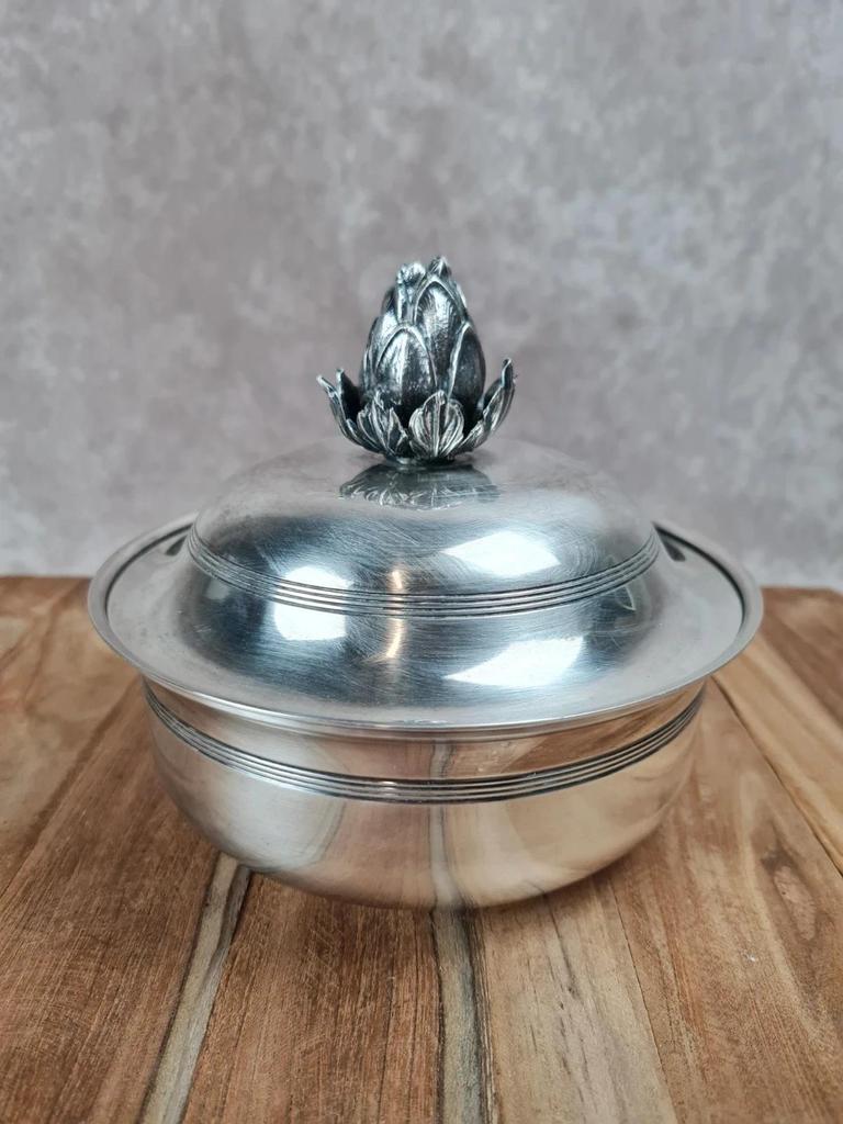 Bonbonnière ancienne en métal argenté Gelb – Motif artichaut Art déco