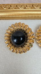 Boucles d’oreilles à clips dorées vintage –