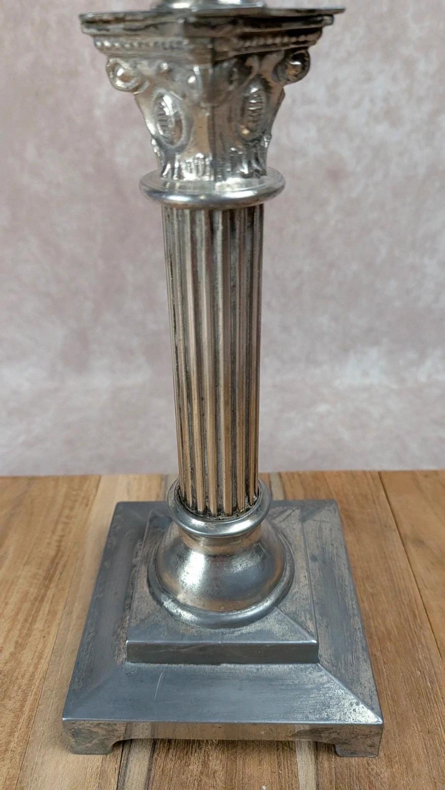 Bougeoir colonne métal argenté – Style corinthien